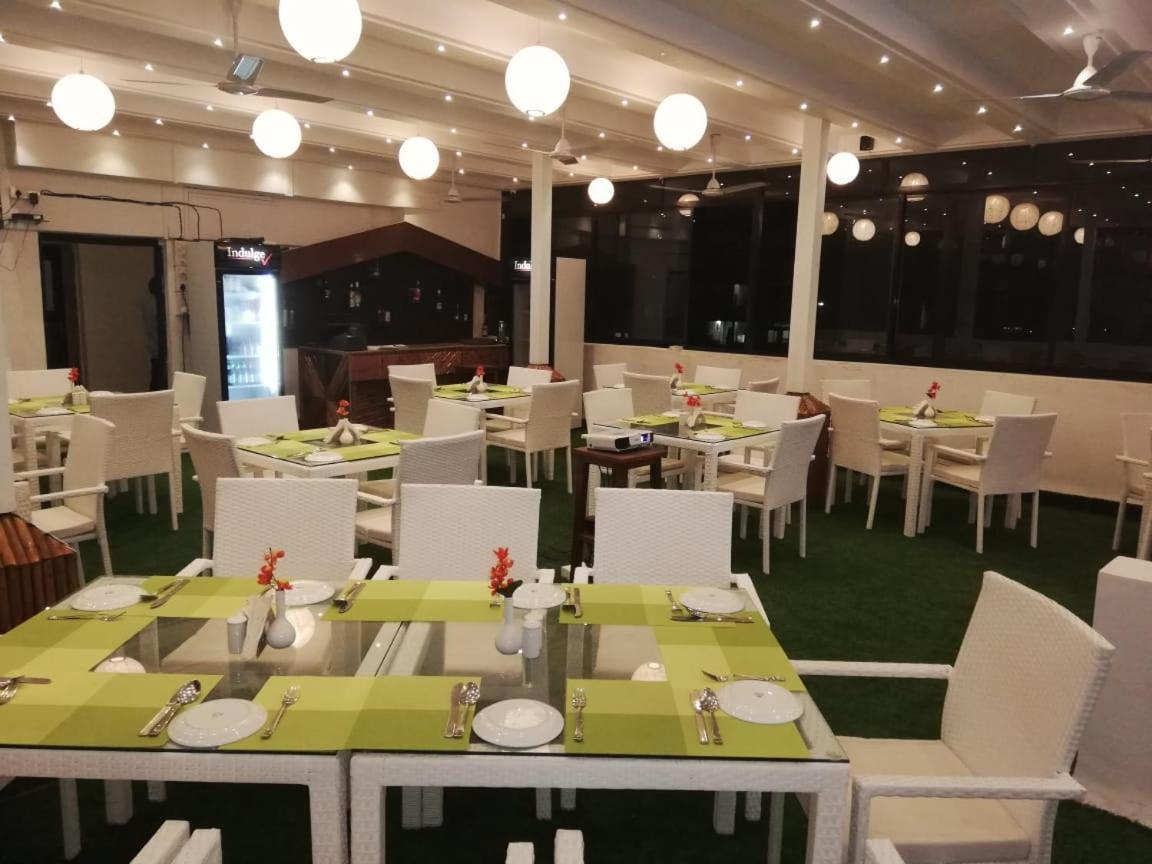 Hotel Vilena Mapusa Zewnętrze zdjęcie